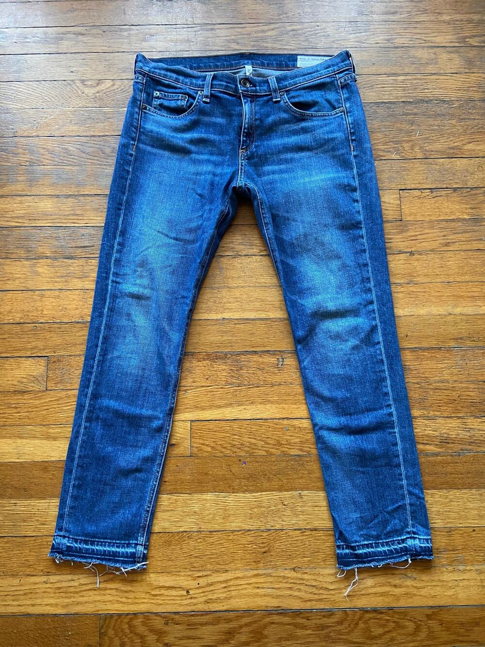 RAG & BONE 'Jean/Dre Capri' Jeans w/Raw Hem sz 28 (actually 31w)
